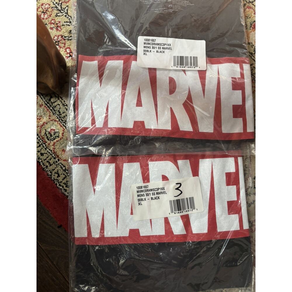 x 2 XL Official Marvel Classic Logo T-Shirt X Large lot of 2 shirts. New in bags